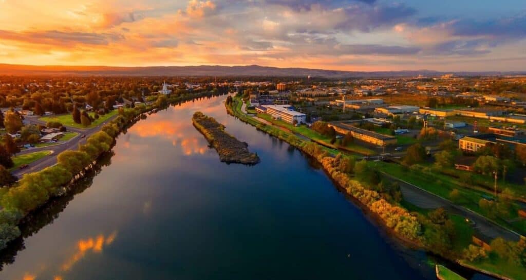 best towns to visit in idaho