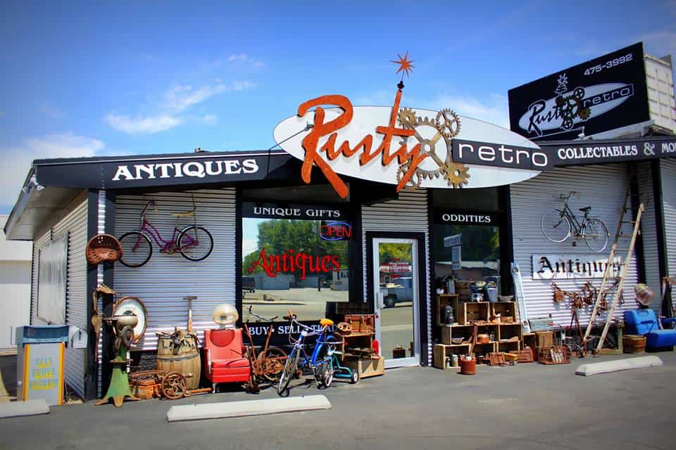 rusty retro antiques & oddities